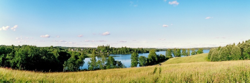 Деревня и озеро Каменка
Василий Катрушенко
