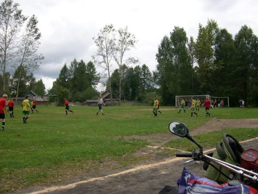 Футбол на день физкультуpника 
Захаpова Даша
